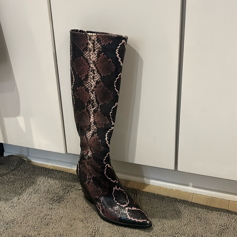 Snake skin cowboy boots